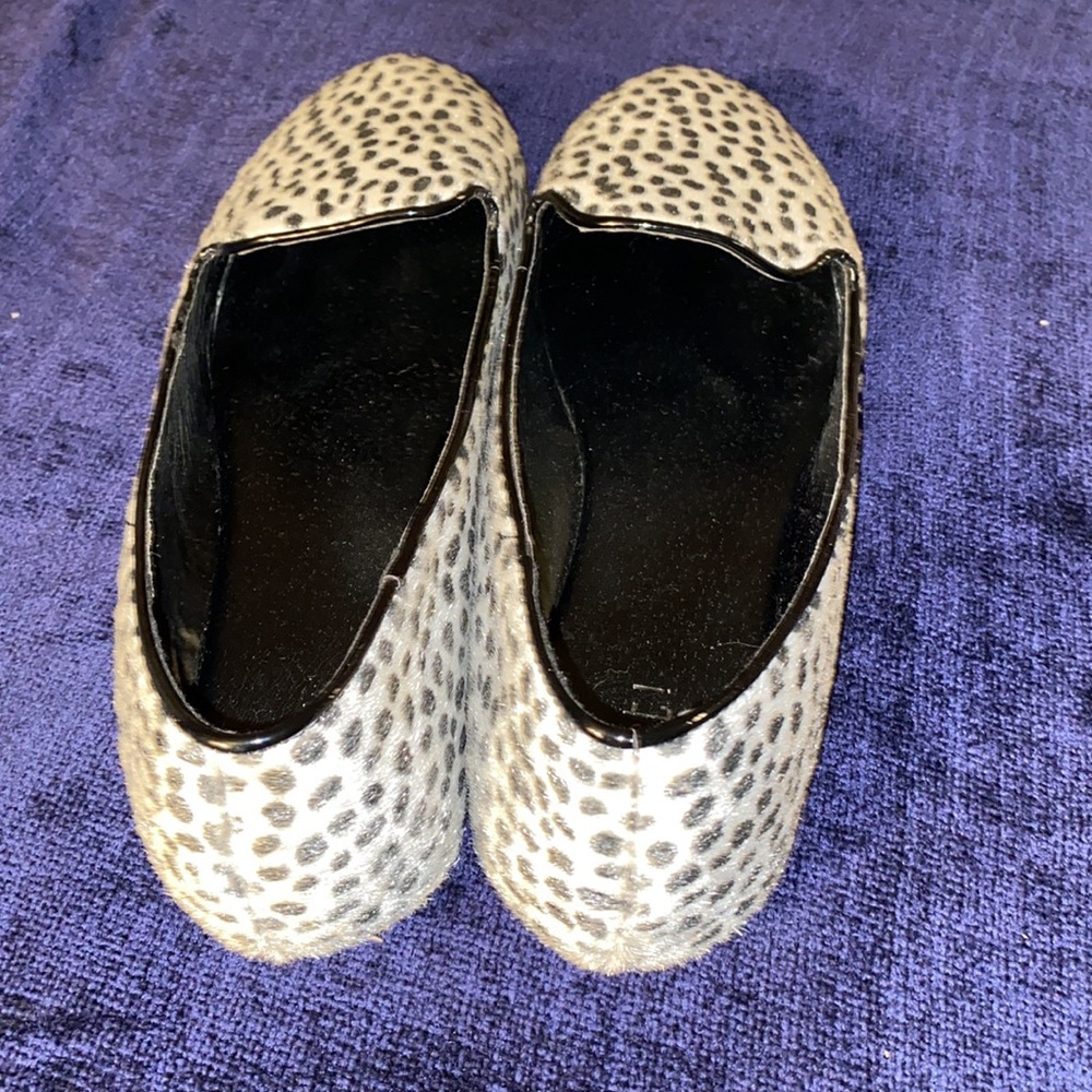 Flats - Picture 2 of 5